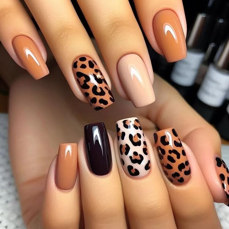 24Pcs Leopard Print Press on Nails Medium Square Fake Nails With Brown Leopard Print Fall Nude Y2K Retro Cheetah Designs Acrylic False Nails Full Cover Glue on Nails Glossy Stick on Nail For Women - color: style19